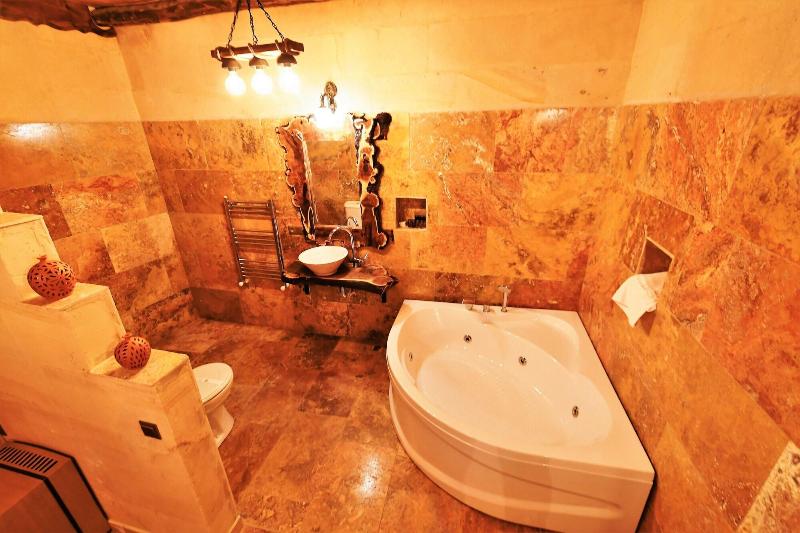 Larissa Cave Hotel image