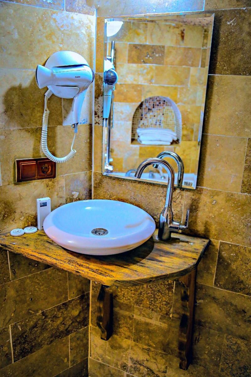 Larissa Cave Hotel image
