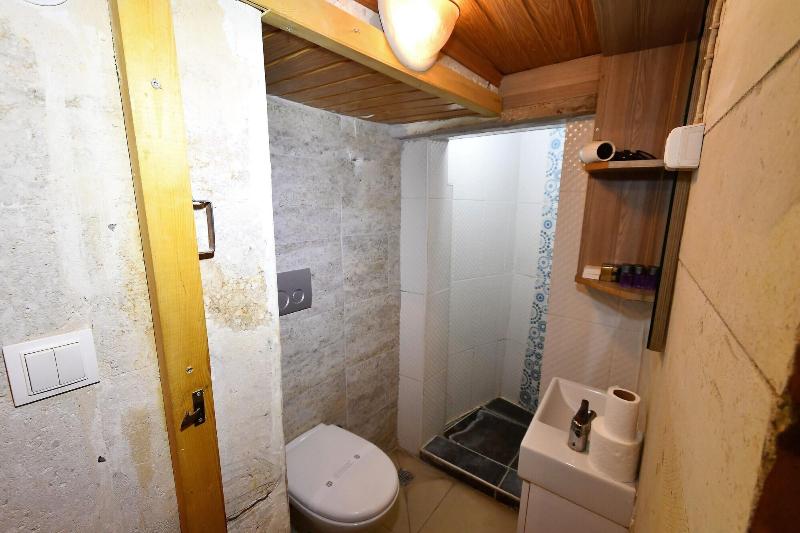 Larissa Cave Hotel image