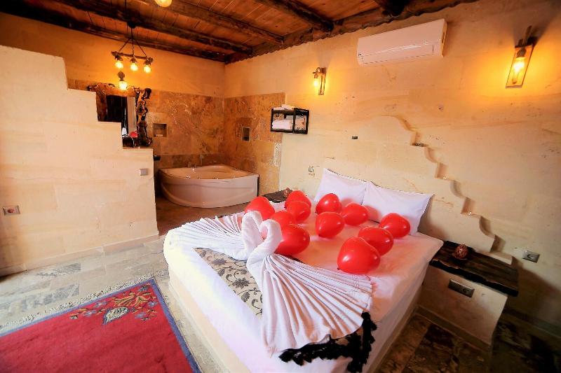 Larissa Cave Hotel image