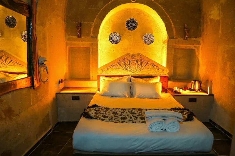 Larissa Cave Hotel image