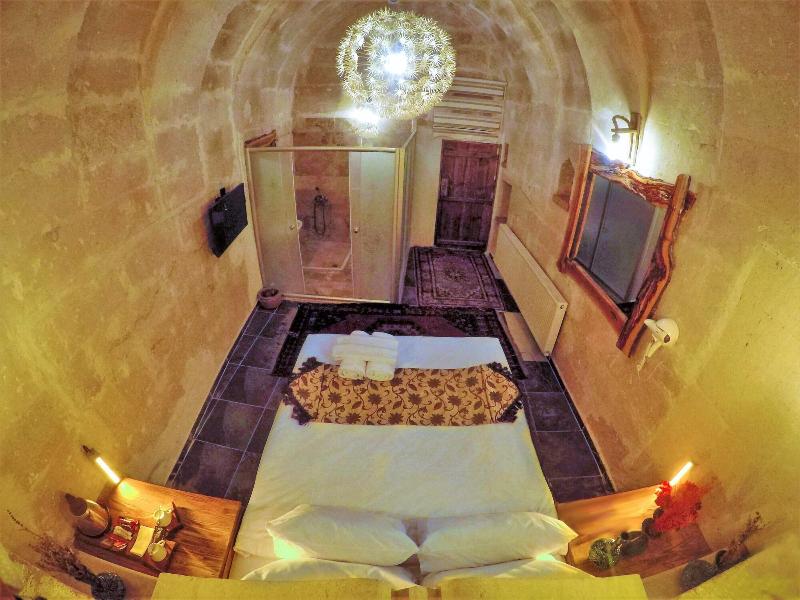 Larissa Cave Hotel image
