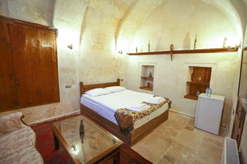 Larissa Cave Hotel image