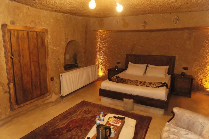 Larissa Cave Hotel image