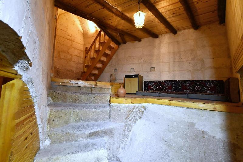Larissa Cave Hotel image