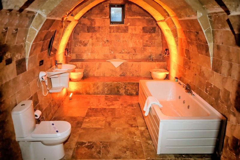 Larissa Cave Hotel image