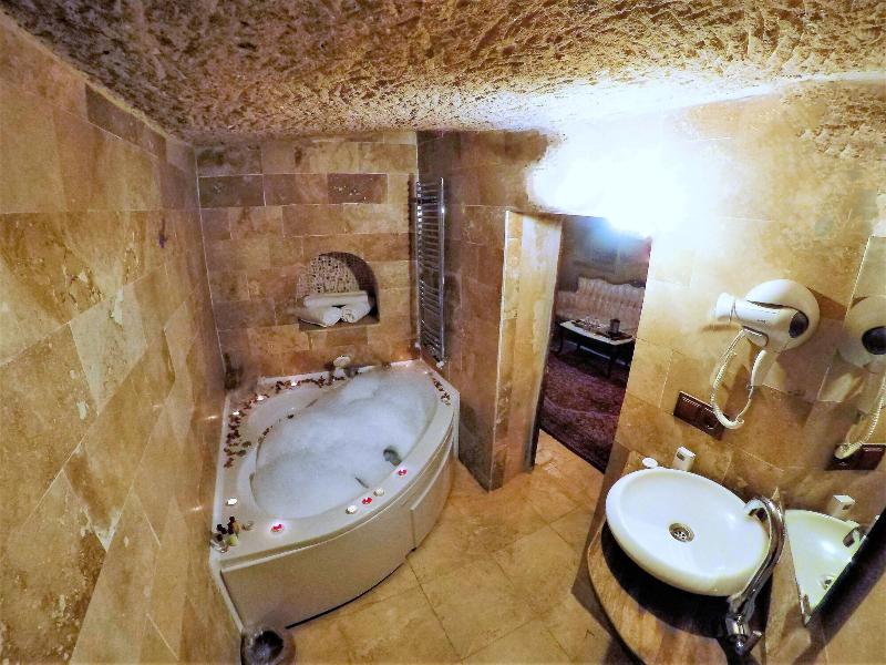 Larissa Cave Hotel image