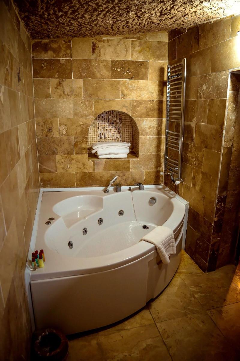 Larissa Cave Hotel image
