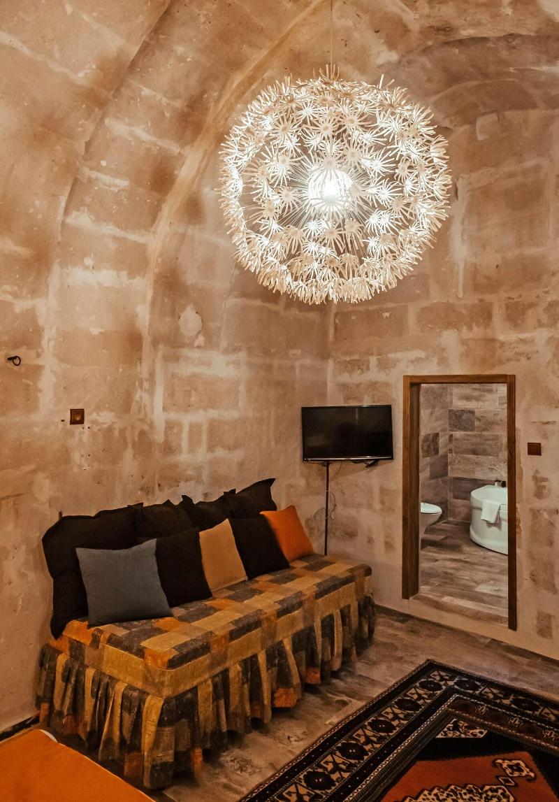 Larissa Cave Hotel image