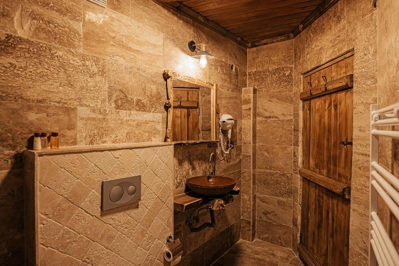 Larissa Cave Hotel image