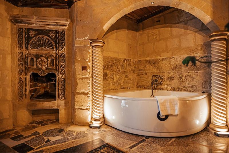Larissa Cave Hotel image