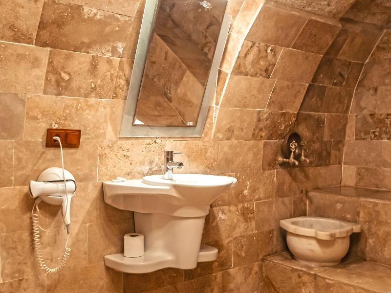 Larissa Cave Hotel image