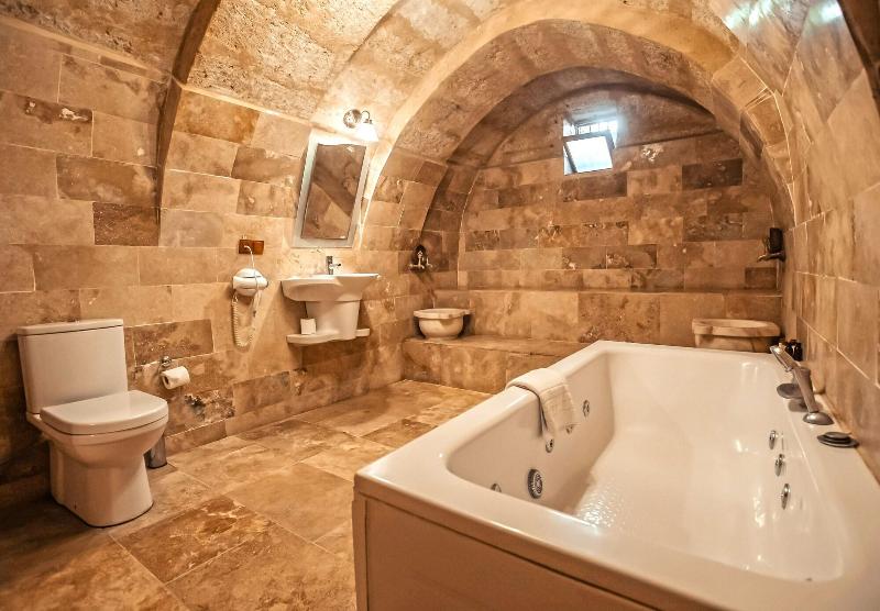 Larissa Cave Hotel image