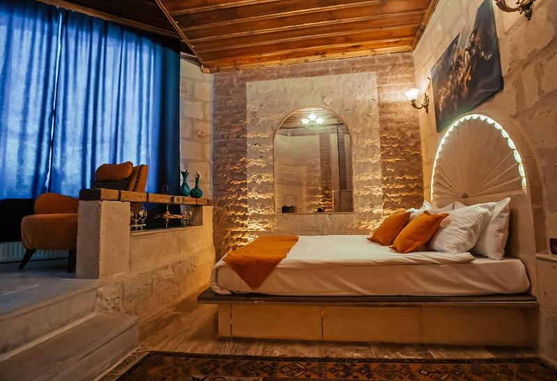 Larissa Cave Hotel image