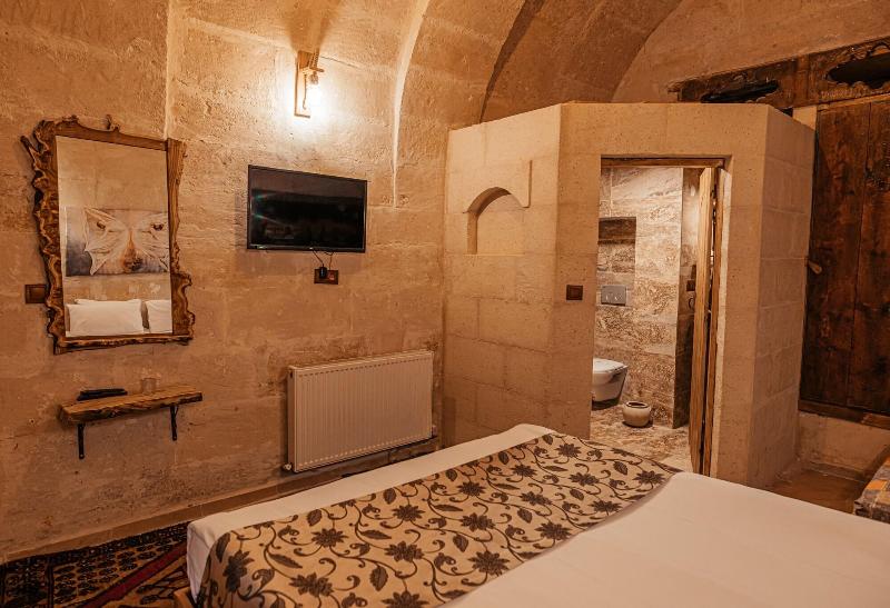 Larissa Cave Hotel image