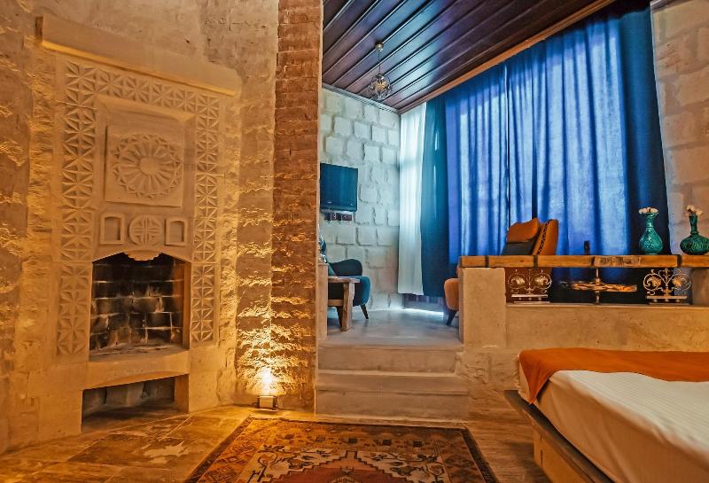 Larissa Cave Hotel image