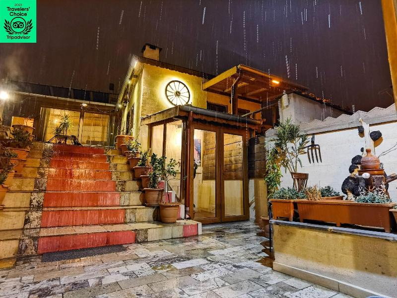 Larissa Cave Hotel image
