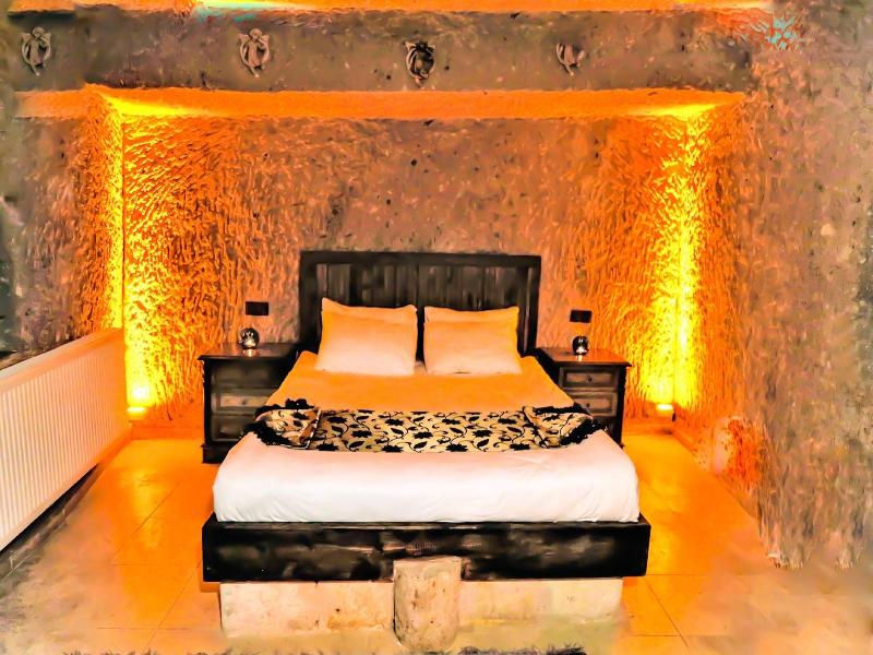 Larissa Cave Hotel image