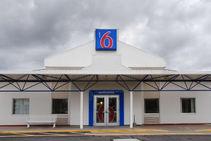 Motel 6 Seekonk, Ma - Providence East image