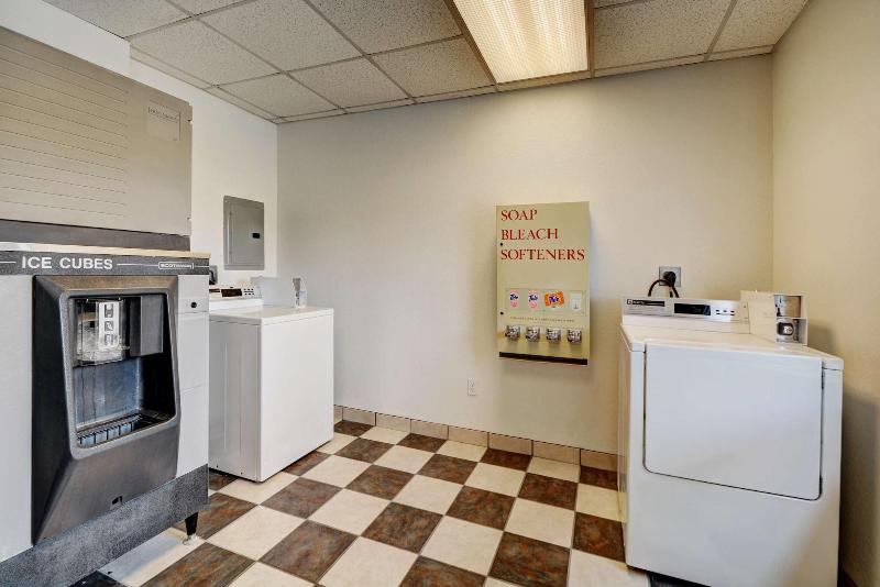 Motel 6 Seekonk, Ma - Providence East image