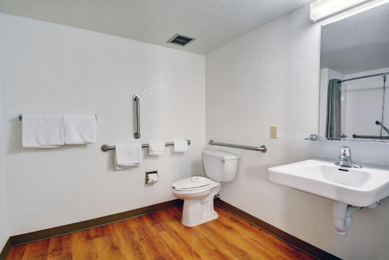 Motel 6 Seekonk, Ma - Providence East image