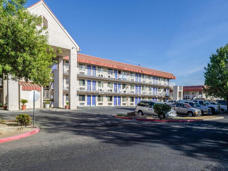 Studio 6 Fresno, CA - Extended Stay GA image