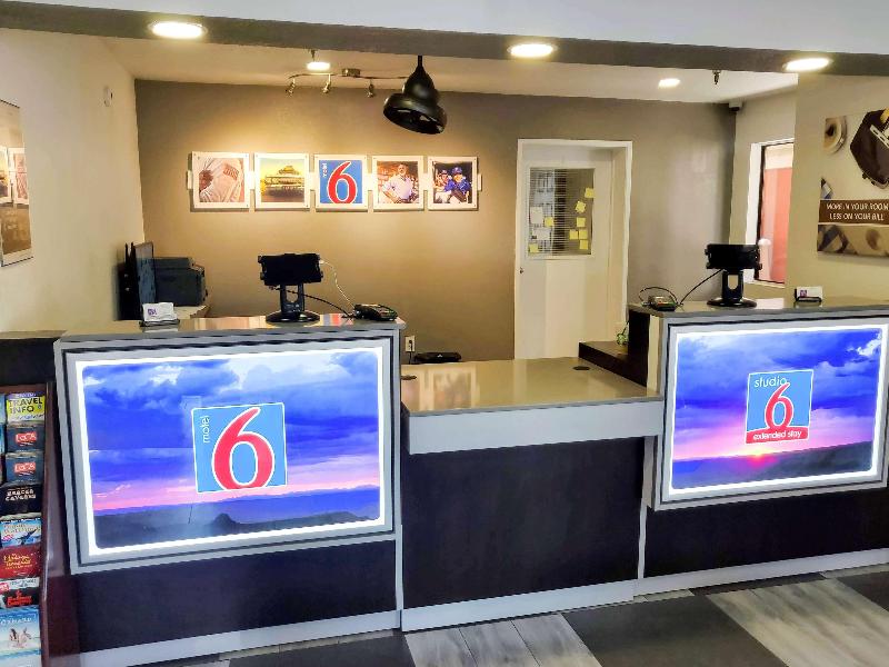 Studio 6 Fresno, CA - Extended Stay GA image