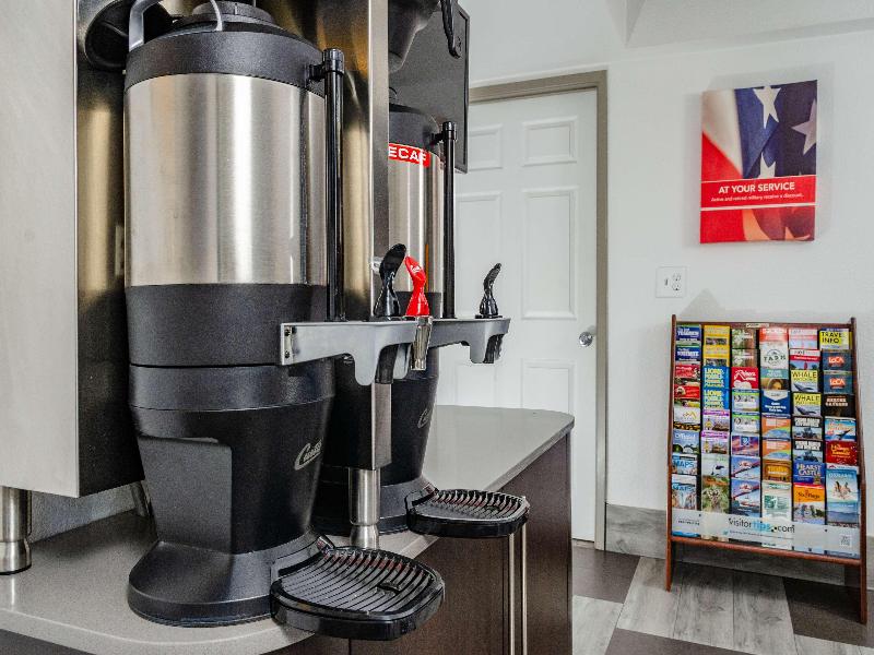 Studio 6 Fresno, CA - Extended Stay GA image