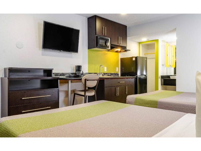 Studio 6 Fresno, CA - Extended Stay GA image