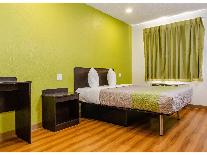 Studio 6 Fresno, CA - Extended Stay GA image