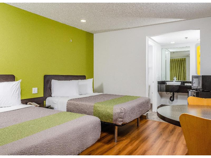Studio 6 Fresno, CA - Extended Stay GA image
