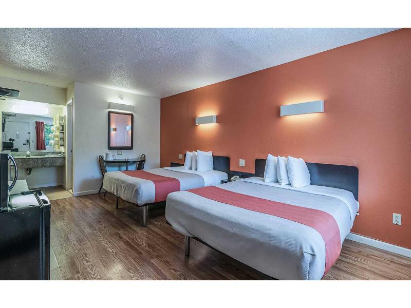 MOTEL 6 - Albany, NY - Airport GA image
