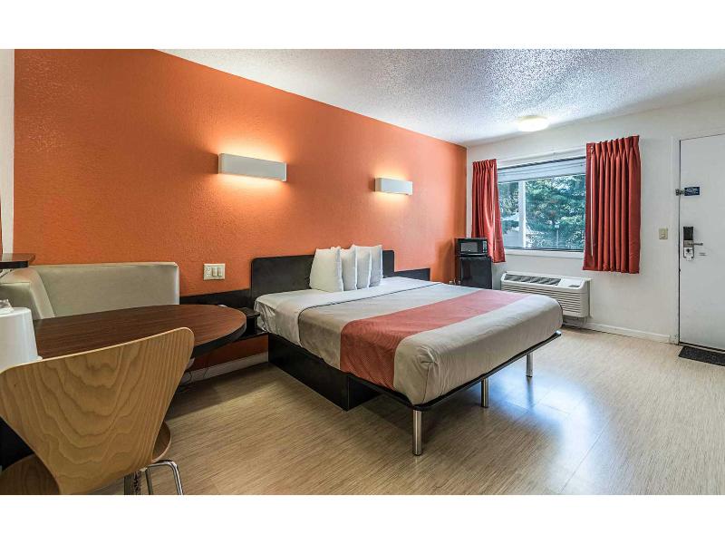 MOTEL 6 - Albany, NY - Airport GA image