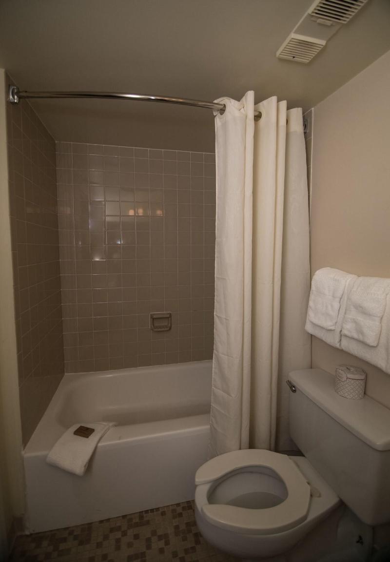 Port Labelle Inn & Conference Center image