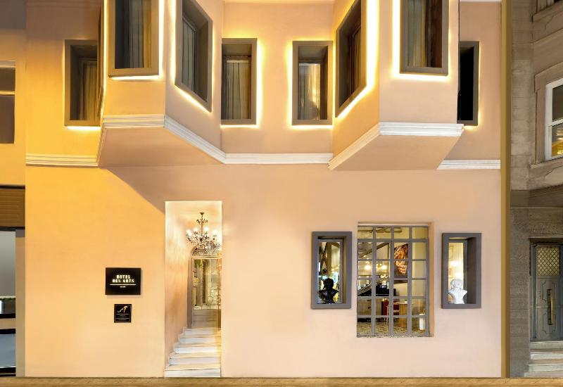 Hotel Des Arts image