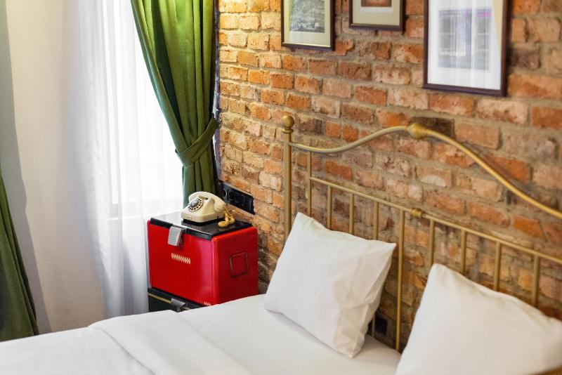 Hotel Des Arts image