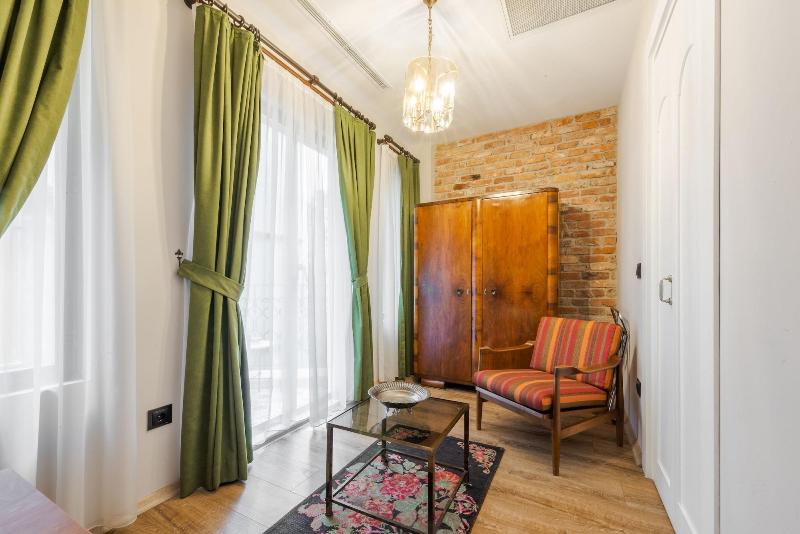 Hotel Des Arts image