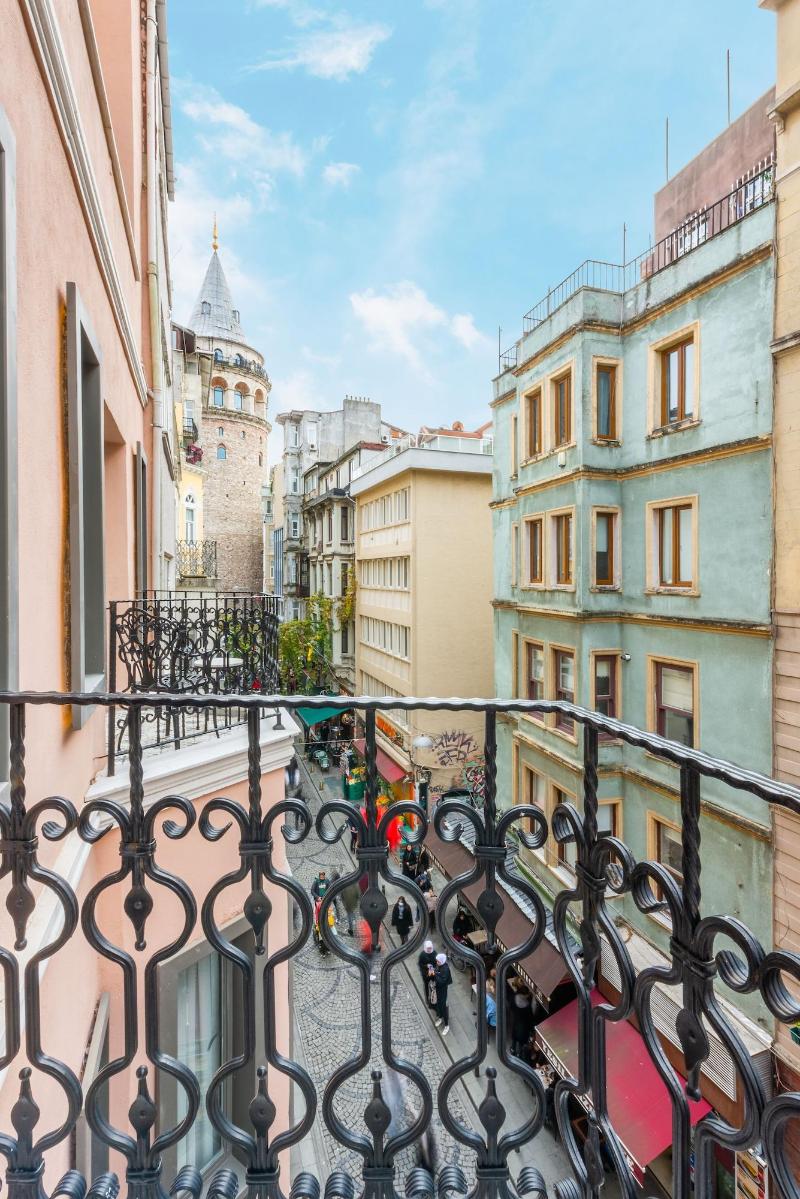 Hotel Des Arts image