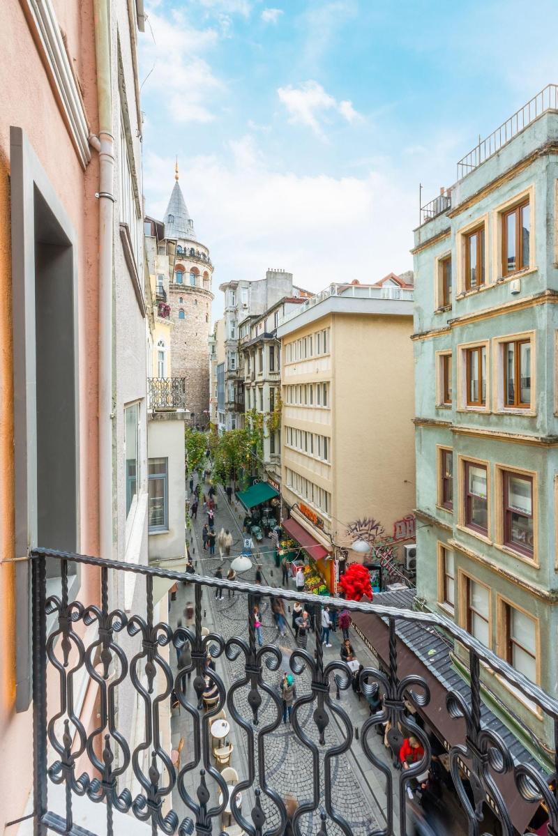 Hotel Des Arts image