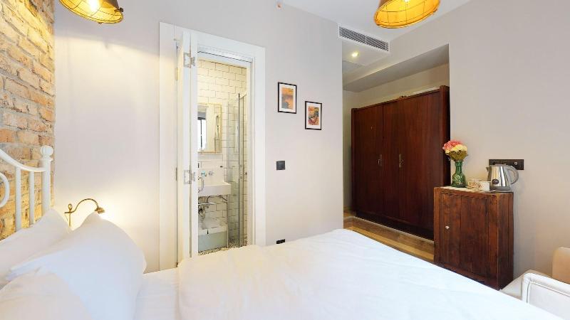 Hotel Des Arts image