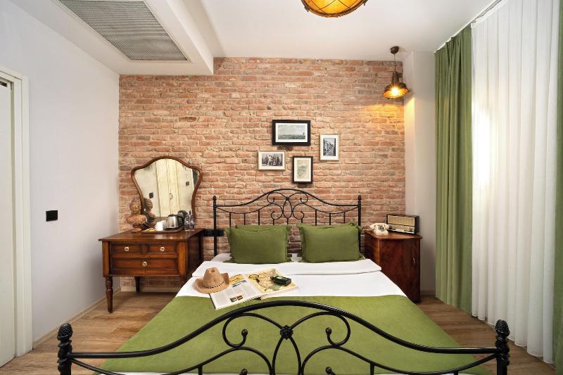 Hotel Des Arts image