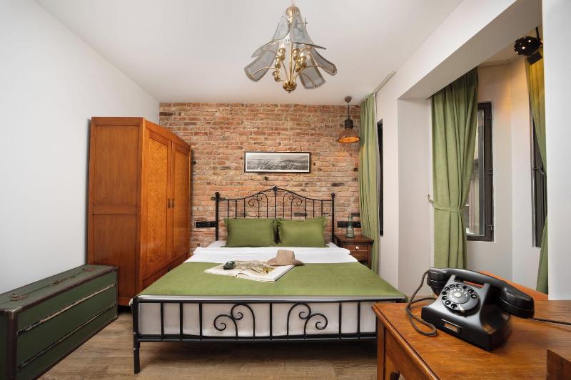 Hotel Des Arts image