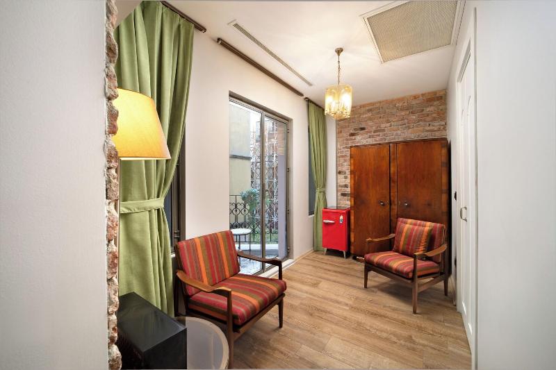 Hotel Des Arts image