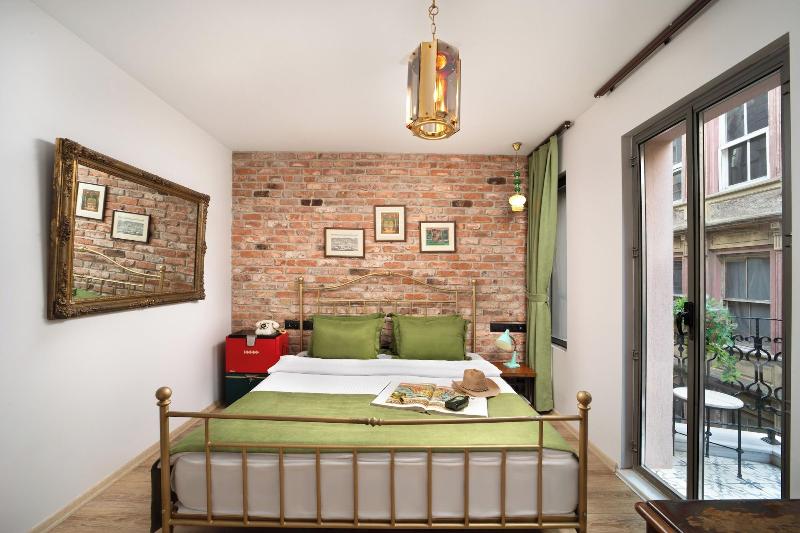 Hotel Des Arts image