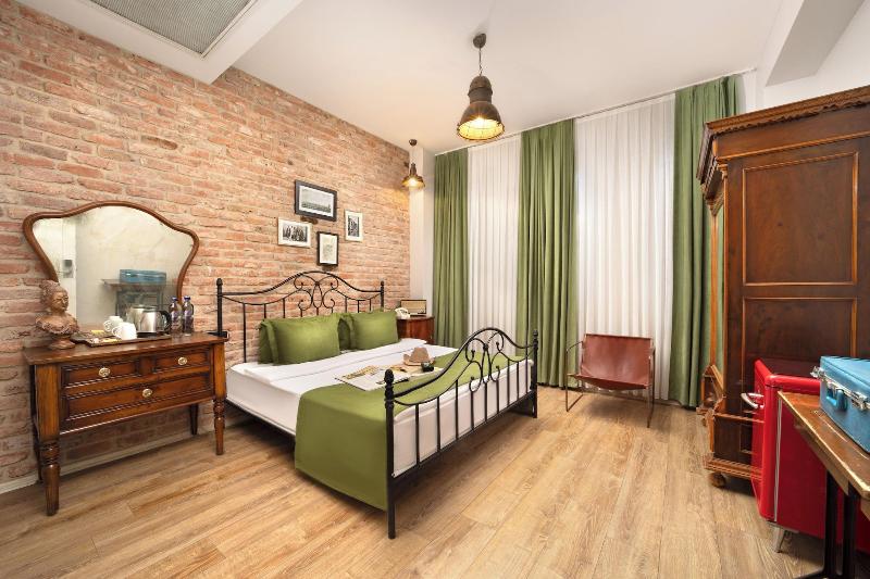 Hotel Des Arts image