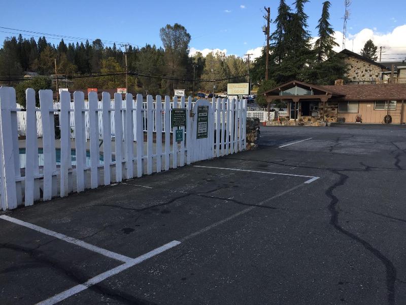 Holiday Lodge image