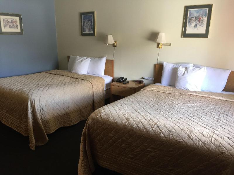 Holiday Lodge image