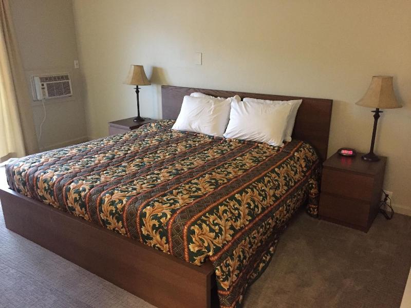 Holiday Lodge image