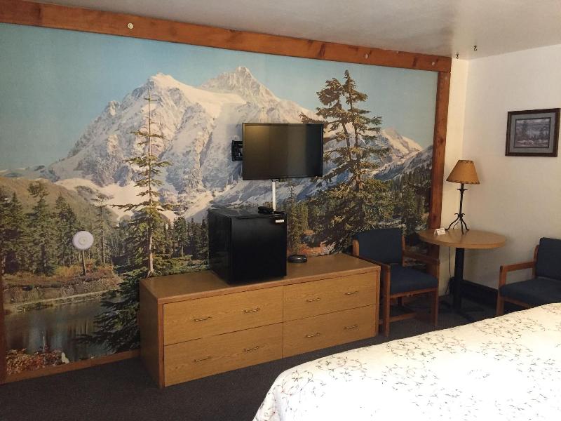 Holiday Lodge image