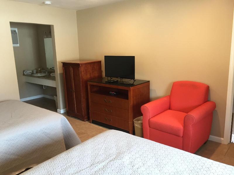 Holiday Lodge image